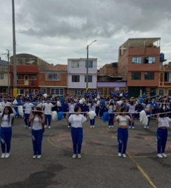 niños bailando
